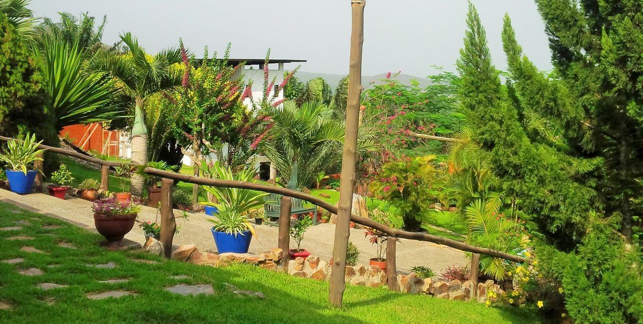 Vila Hillburi Aburi Exteriér fotografie