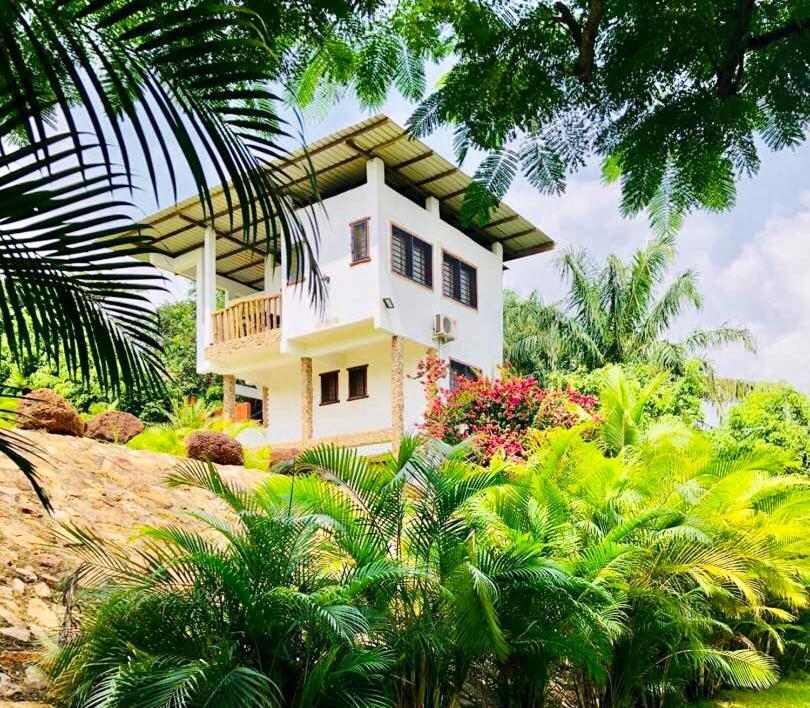 Vila Hillburi Aburi Exteriér fotografie
